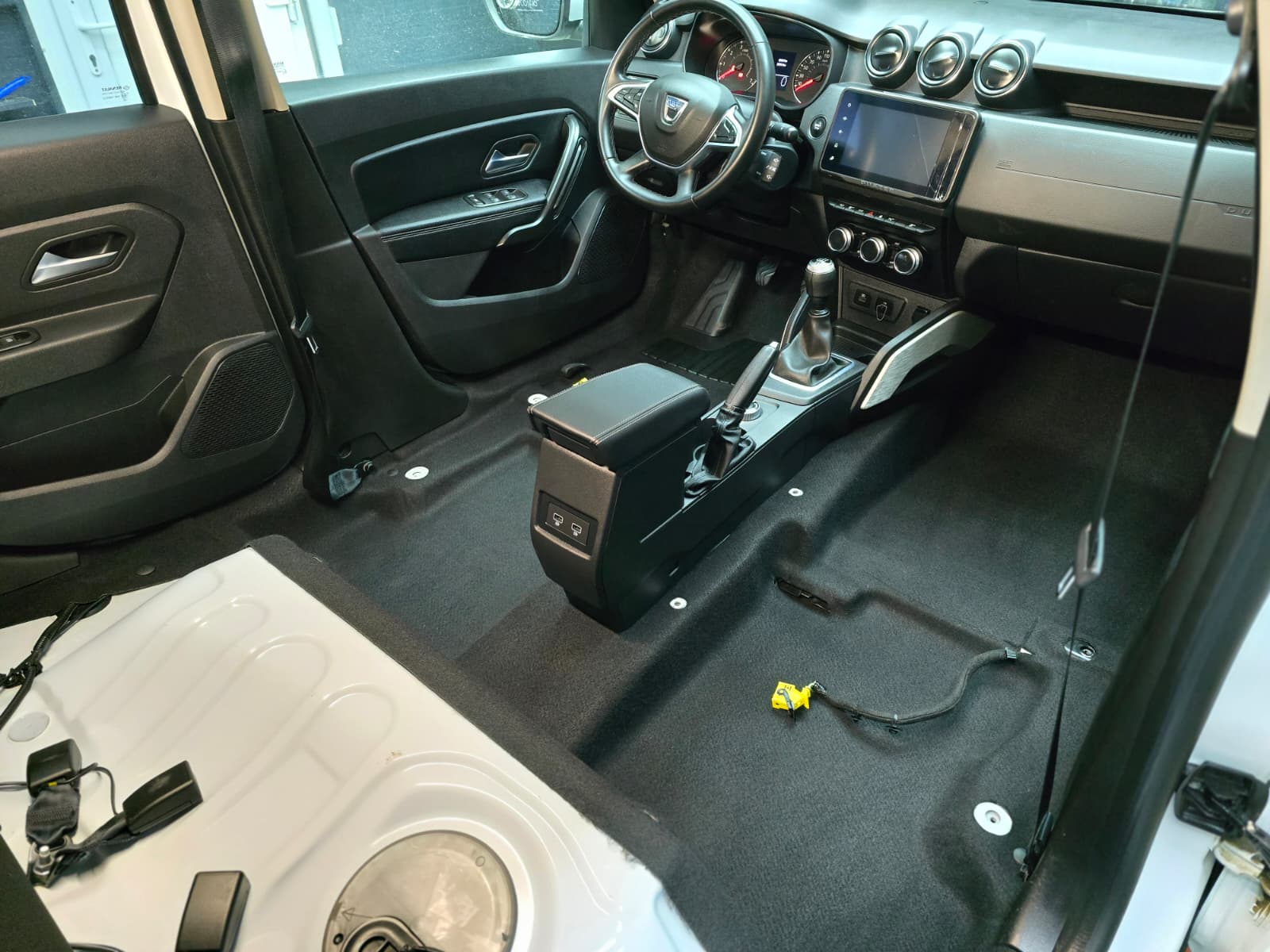 Dacia Duster - Curatare interior intensiva